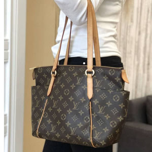 💎✨BEAUTIFUL✨💎 AUTHENTIC Louis Vuitton Monogram Totally PM Tote Bag